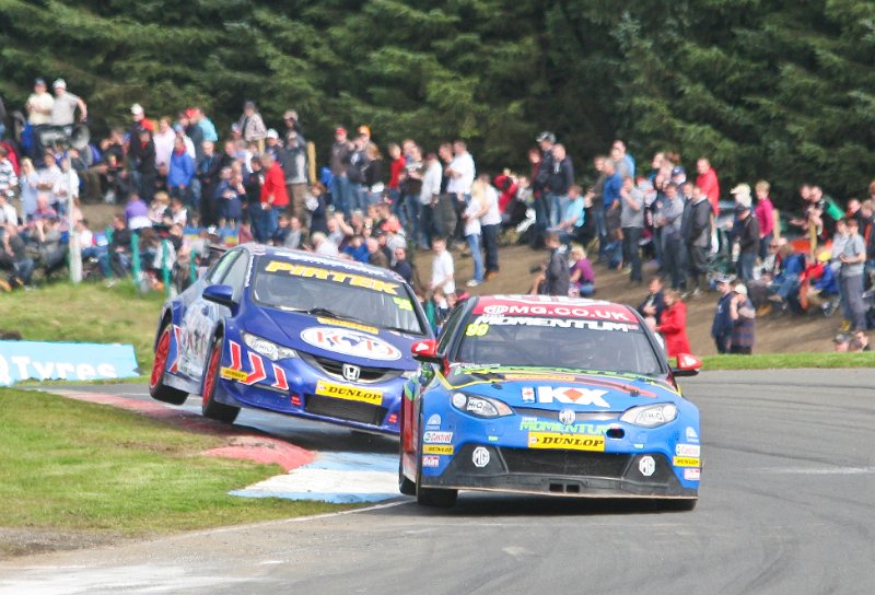 BTCC_races_Knockhill_August_26th_2012 (33).jpg
